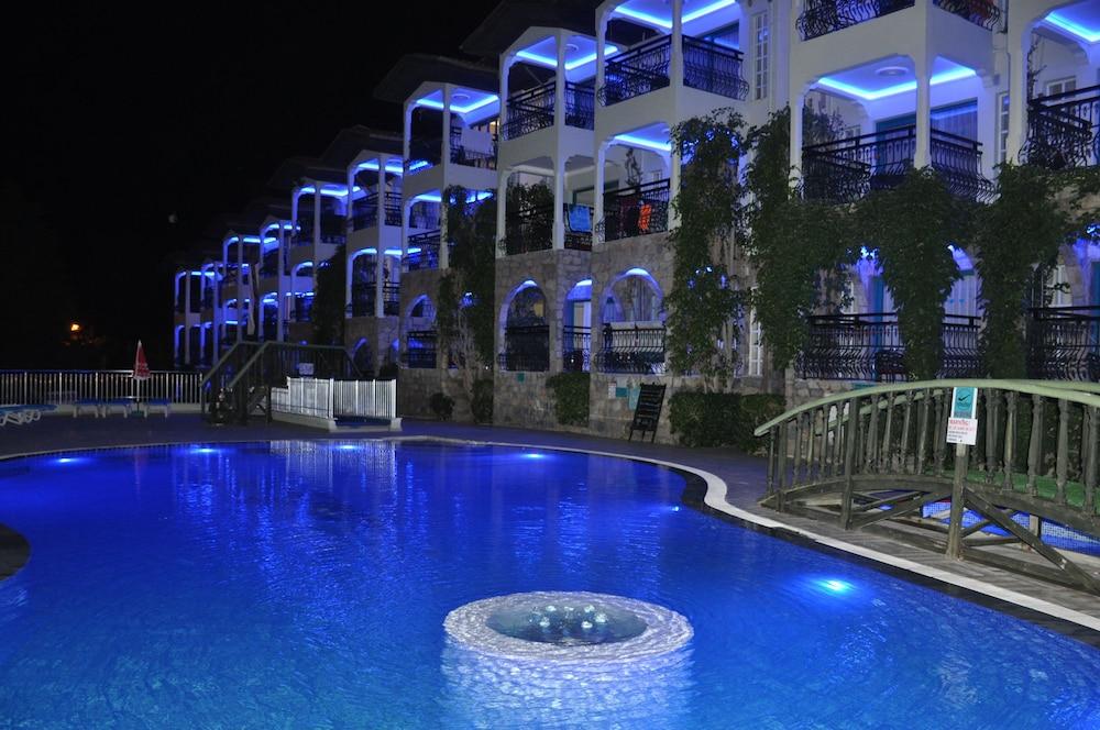 Club Aquarium Aparthotel มาร์มาริส ภายนอก รูปภาพ
